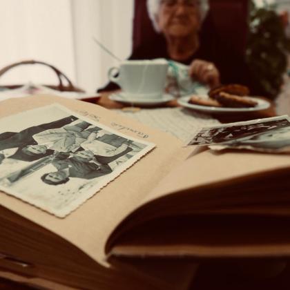 "Camilla". Autora: Marta Dalmau. Concurso de fotografia "Mirando la Soledad" MatiaZaleak "Camilla". Autora: Marta Dalmau. Concurso de fotografia "Mirando la Soledad" MatiaZaleak